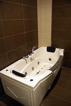 Lavender Inn Permas Jaya Джохор Бахру Екстериор снимка