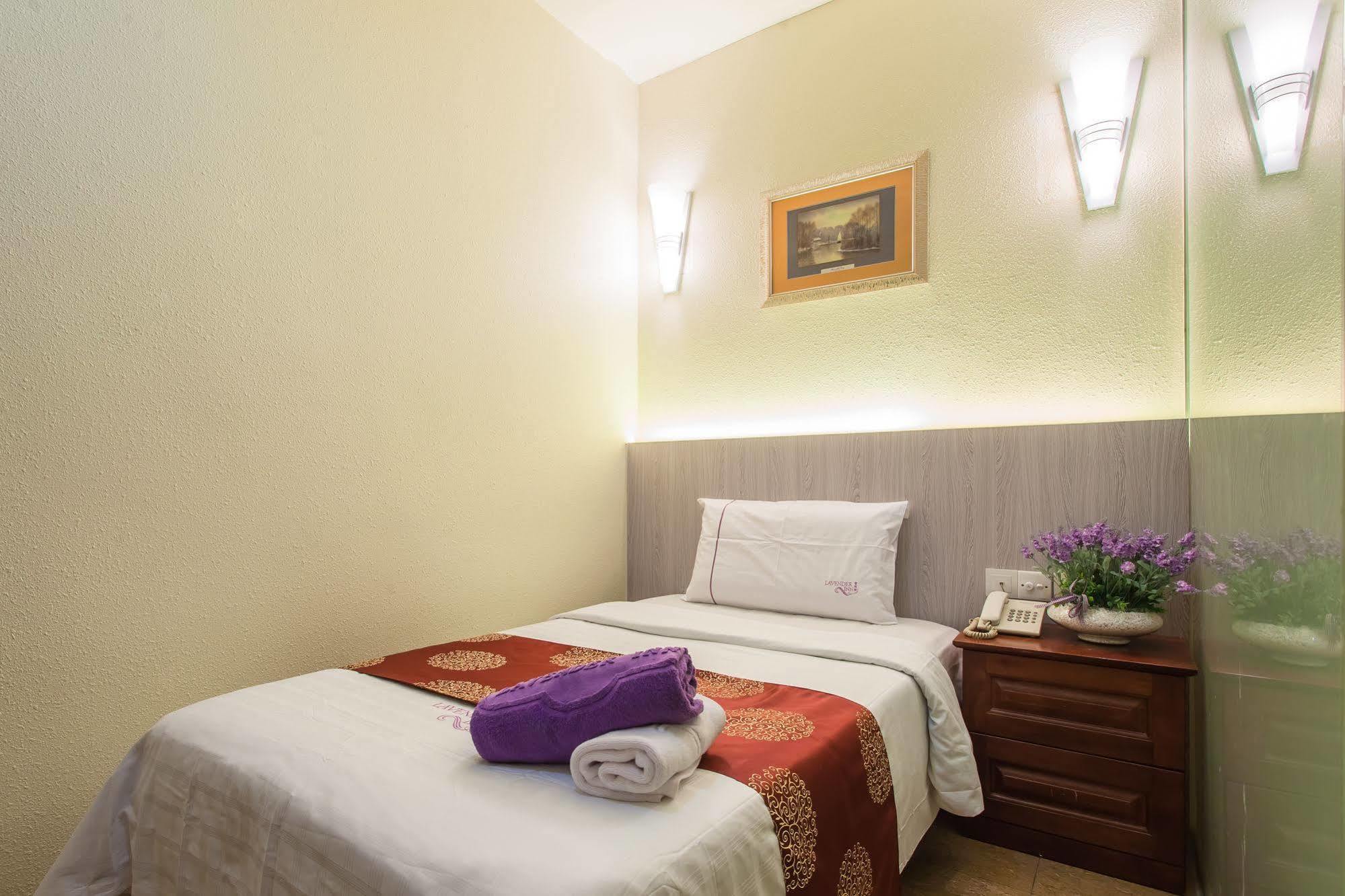 Lavender Inn Permas Jaya Джохор Бахру Екстериор снимка